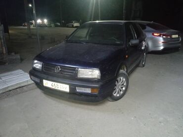 Volkswagen: Volkswagen Vento: 1993 г., 1.8 л, Механика, Бензин, Седан