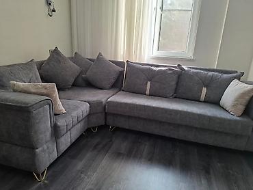 Kunc divan satilir 450azn.Olcu 3x2.acilir bazalidi.Problemi yoxdu