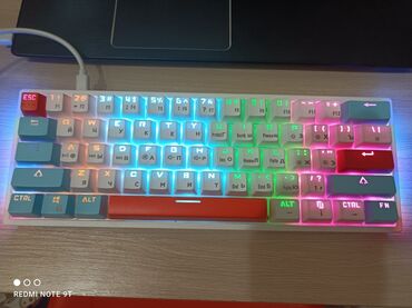 меняю ноутбук: Клавиатура Booox k61 на красных свитчах с подсветкой брал недавно с