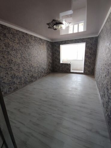 дом мкр достук: 2 бөлмө, 61 кв. м, 3 кабат, Косметикалык ремонт