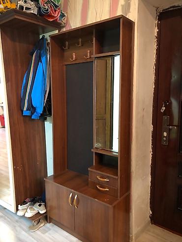ofis dolab: Dəhliz üçün funksional giriş mebeli (paltar asılqanı, güzgülü konsol — 2