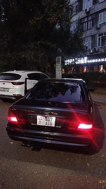 Mercedes-Benz E-Class: 1997 г., 4.2 л, Автомат, Бензин, Седан