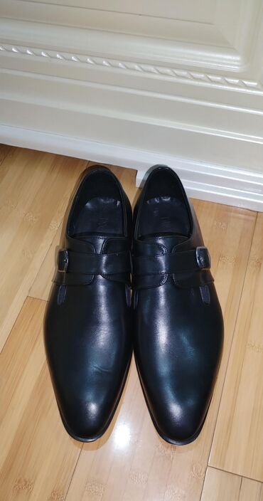 yay üçün kişi mokasinləri: Klassik kişi ayaqqabıları – tək tokalı “monk strap” model - Rəng