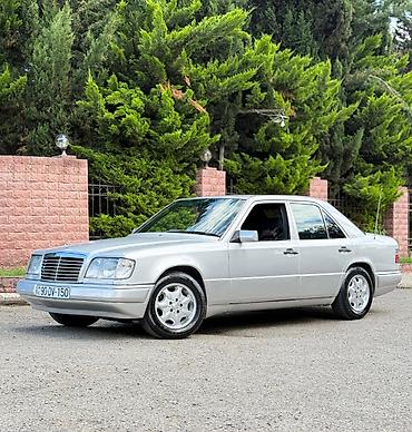 Mercedes-Benz: Mercedes-Benz E 200: 2 l | 1994 il Sedan — 22
