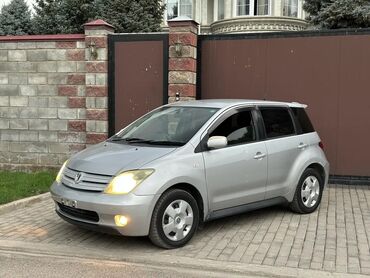 машина тайота марк 2: Toyota ist: 2003 г., 1.5 л, Автомат, Бензин, Хетчбек