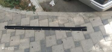W210 Mercedes Benz. qapının alt kantlari 2 ədəd qiymət ikisinə aiddir