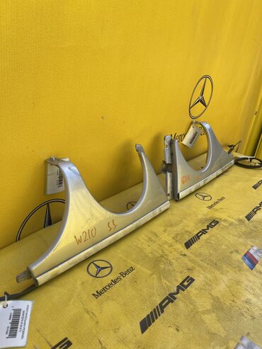 Решетки радиатора: Решетка радиатора Mercedes-Benz Оригинал — 12