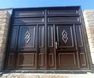 Həyət darvazaları: Dəmir Həyət darvazası, Qapı ilə — 12