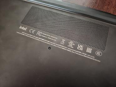 intel core i5: Səliqəli istifadə olunmuş, premium dizayna malik Intel NUC noutbuku — 3