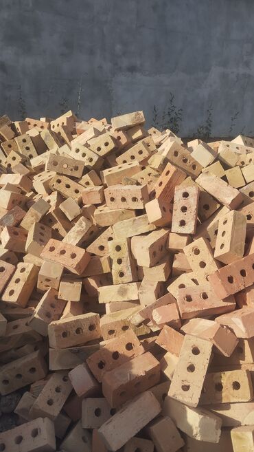 срочно продаю ковер: Тешиктүү, Бышкан кирпич, Жарым блок, 250×120×90