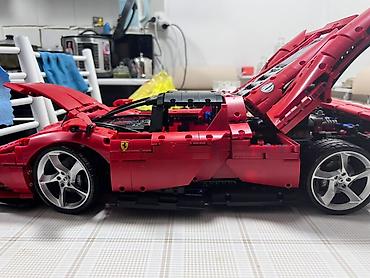 Ferrari: Конструктор‑автомобиль Ferrari (серия Technic/совместимые детали) Лего — 3