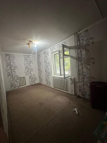 сдаю квартиру в бишкеке: 2 бөлмө, 200 кв. м, 103-серия, 1 кабат
