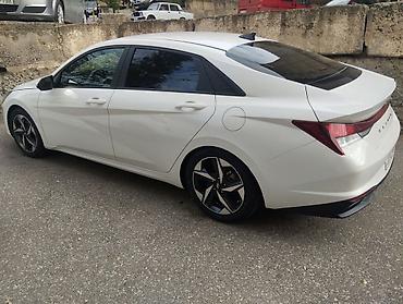 elantra bobin: Hyundai Elantra sedan - Korpus: ağ rəng, aqressiv xətli dizayn, arxa — 3