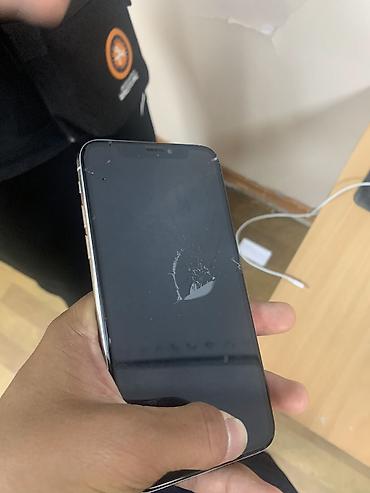 ipad pro 2: IPhone X, белый цвет. акб 100 трутон фейс нету 256гб камеры все — 2