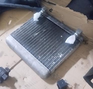 Масляные радиаторы: BMW N63 mühərriki üçün yağ radiatoru - N63 seriyalı V8 mühərriklərə — 2