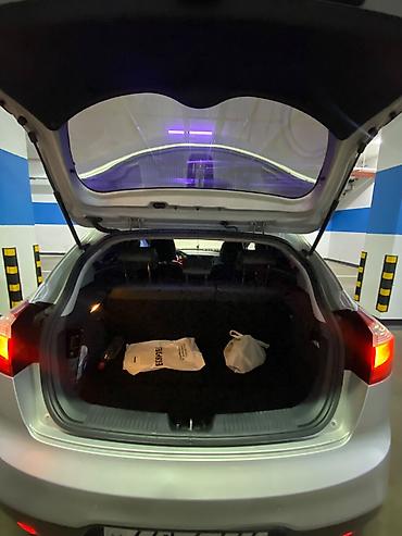 4 ayaq: Kia Rio: 1.4 l | 2013 il Sedan — 5