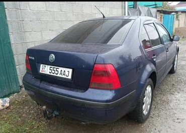 Volkswagen: Volkswagen Bora: 2003 г., 1.6 л, Механика, Бензин, Седан