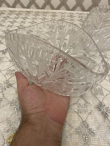 xrusta: Xrystal qablar – 2 ədəd dəst. Hər biri 30 manatadır. - Material — 1
