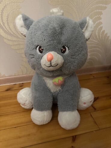 Çəkmələr: Ikinci el ayyaqabilar iclerinde tezeside var ve yumsaq oyuncaqlar — 2