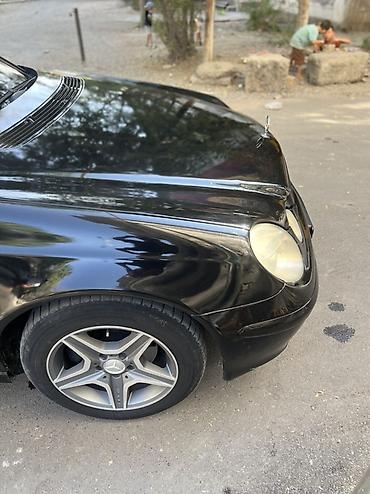 салон б4: Mercedes-Benz E-Class: 2004 г., 2.2 л, Автомат, Дизель, Седан — 6