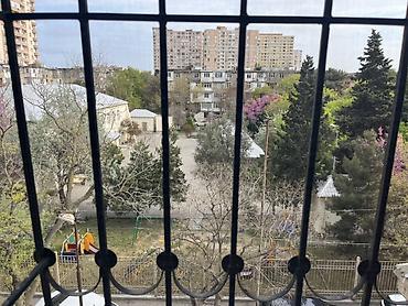 Квартиры: Баку, Поселок Ясамал, 3 комнаты, Вторичка, м. Иншаатчылар, 67 м² — 3