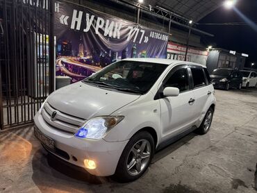 авто расрочка бишкек: Toyota ist: 2002 г., 1.5 л, Автоматтык, Бензин, Хетчбек