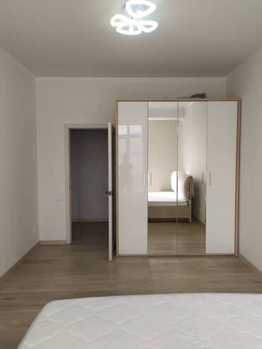 лазурный квартира: 1 комната, 40 м², Элитка, 3 этаж, Евроремонт