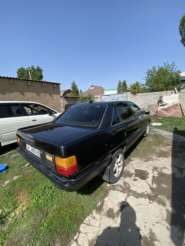 Audi 100: 1989 г., 2.3 л, Механика, Бензин, Седан