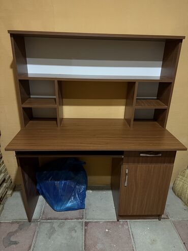 iran peci ucuz: Komputer masası tünd qəhvəyi yüngül kosmetik cızığlar falan var visual