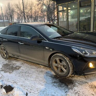 где взять авто в рассрочку: Hyundai Sonata: 2017 г., 2 л, Автомат, Газ, Седан