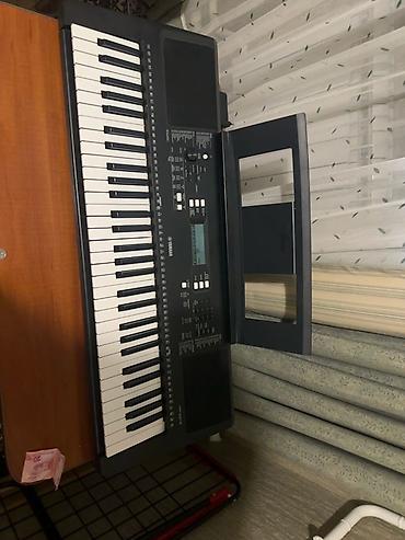 Синтезаторы: Продаю б/у Yamaha PSR-E373, состояние отличное. Все клавиши, кнопки — 4