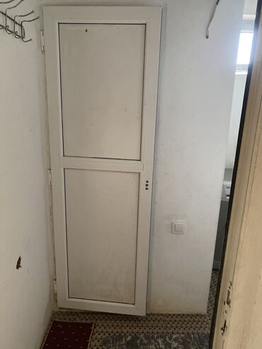квартира за 10 тысяч в месяц: 1 бөлмө, Менчик ээси, Чогуу жашоосу жок, Жарым -жартылай эмереги бар