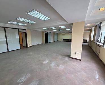 Коммерциялык кыймылсыз мүлктү сатуу: 🏢 ПРОДАЁТСЯ КОММЕРЧЕСКОЕ ПОМЕЩЕНИЕ В САМОМ ЦЕНТРЕ БИШКЕКА 📍 — 2