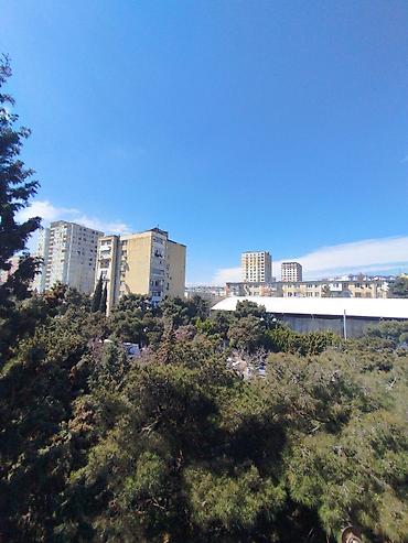 memar ecemi: Bakı, 5-ci mikrorayon, 2 otaqlı, Köhnə tikili, m. Memar Əcəmi, 54 kv. m — 1