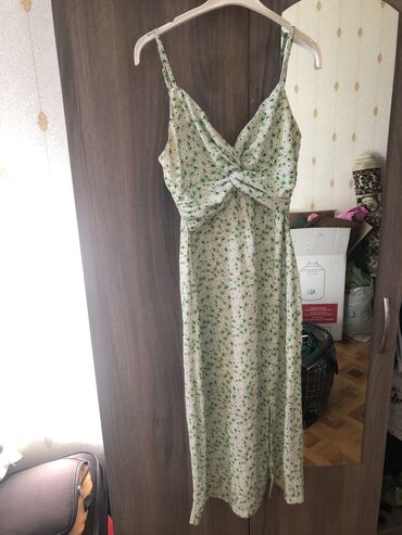 tikdirmek ucun don modeli: Yay uchun don
S razmer,36 beden 
Ariq xanima geder.Zz butikden alinib
