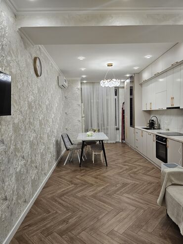 обмен с доплатой: 2 комнаты, 80 м², Элитка, 4 этаж, Евроремонт