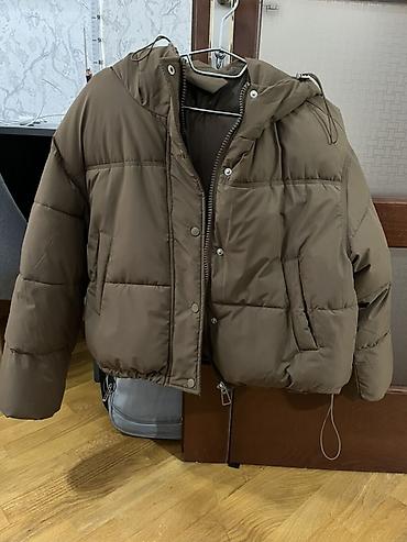 hicab geyim: Qışlıq pufik kurtka – qısa model, khaki/qəhvəyi rəng. - Kapüşonlu — 1