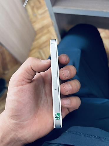 мобила: IPhone 4/4s, белый цвет — комплект из двух устройств - Диагональ — 8