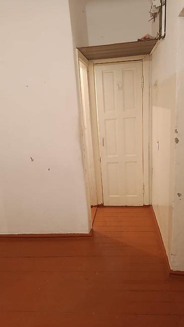 ак кеме старый аэропорт: 3 комнаты, 60 м², 1 этаж, Старый ремонт — 3