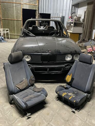 BMW 3 series: 1985 г., 2.8 л, Механика, Бензин, Седан