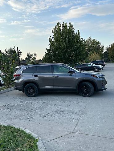 crv 2: Toyota Highlander: 2019 г., 3.5 л, Автомат, Бензин, Кроссовер — 7