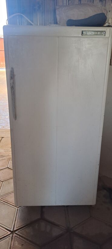 холодильного: Муздаткыч Biryusa, Колдонулган, Бир камералуу, 70 * 1500 * 70