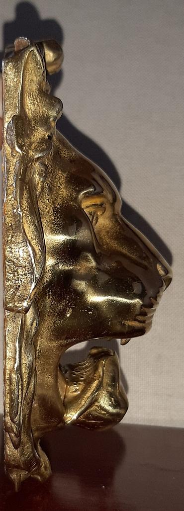 Ostali antikviteti: Vintage LAV Mesingana ukrasna zidna skulptura ili kucalo za vrata — 3