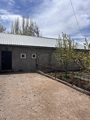 Продажа дачи: Продаю дом на Иссык-куле, г. Балыкчы. Дом в отличном состоянии, внутри — 1