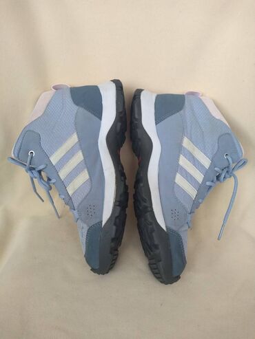 Women's Sneakers and athletic shoes: Adidas, 38 — 11