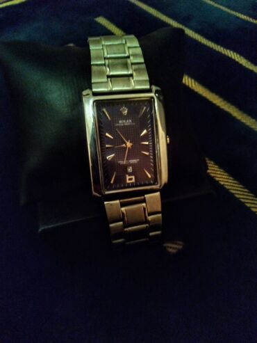 наручный часы: Часы Rolex качество Люкс шкатулка в подарок срочная продажа