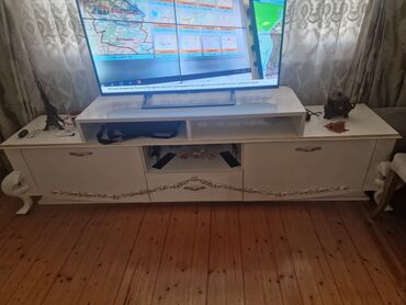 TV altlığı: İşlənmiş, Düz TV altlığı, Polkalı, Laminat, Türkiyə — 4