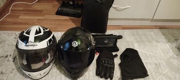 Шлемы: Продам Мотошлемы белый 4, черный 6 +перчатки и балаклава. Еще имеется