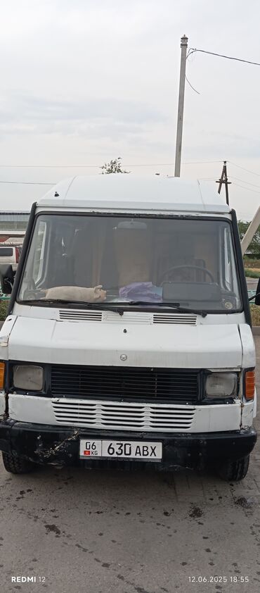 нужна машина для перевозки груза: Mercedes-Benz T1: 1991 г., 2.3 л, Механика, Дизель, Минивэн