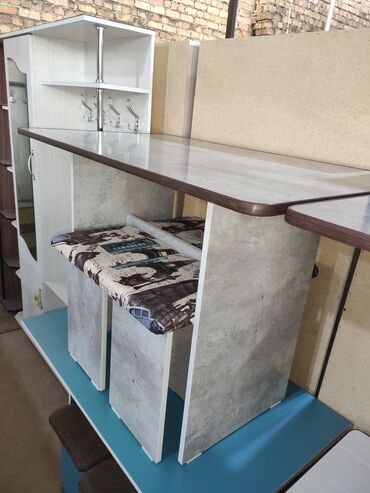 Кухонные столы: Столы новые кухонные Новые столы со стулчиками на кухню из российского — 7